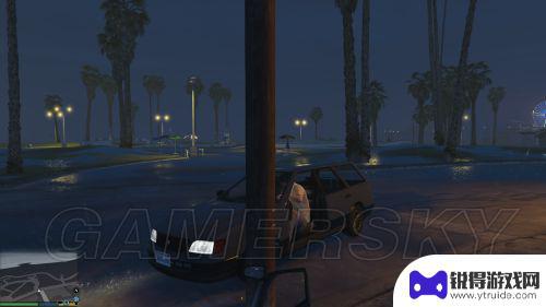 撞车gta5 《侠盗猎车手5（GTA5）》撞掉车门车震观赏技巧