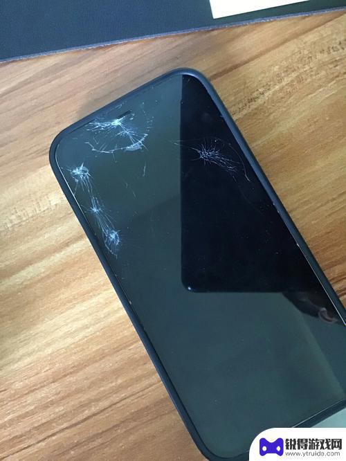 手机摔了怎么判断是屏幕碎还是膜碎 手机膜碎了怎么办