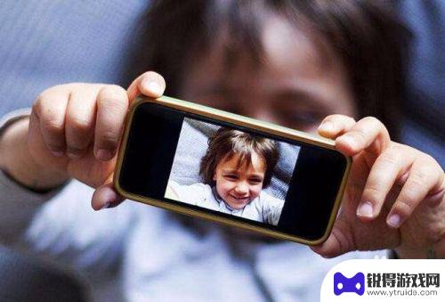 对于沉迷手机的孩子应该怎么办 孩子沉迷于手机游戏怎么办