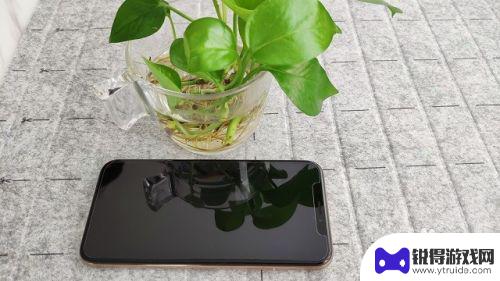 iphone xs手机贴膜 如何贴iPhone XS钢化膜