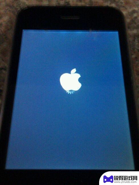 iphone12开机一直显示白苹果怎么办 iPhone白苹果黑屏怎么办