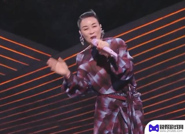 618晚会：那英周深同台忘词，叶童帅气如侠女，张艺兴魏晨热情高涨