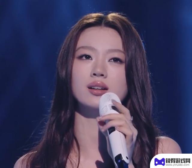 618晚会：那英周深同台忘词，叶童帅气如侠女，张艺兴魏晨热情高涨
