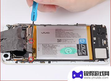 vivox7手机更换电池视频 VIVO X7电池如何更换